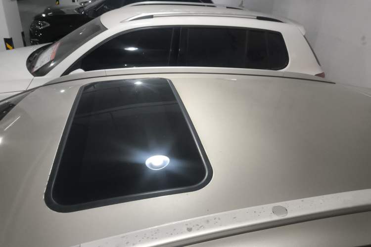 Used Geely Auto Vision X3 2021 PRO 1.5L CVT Deluxe Model Roof