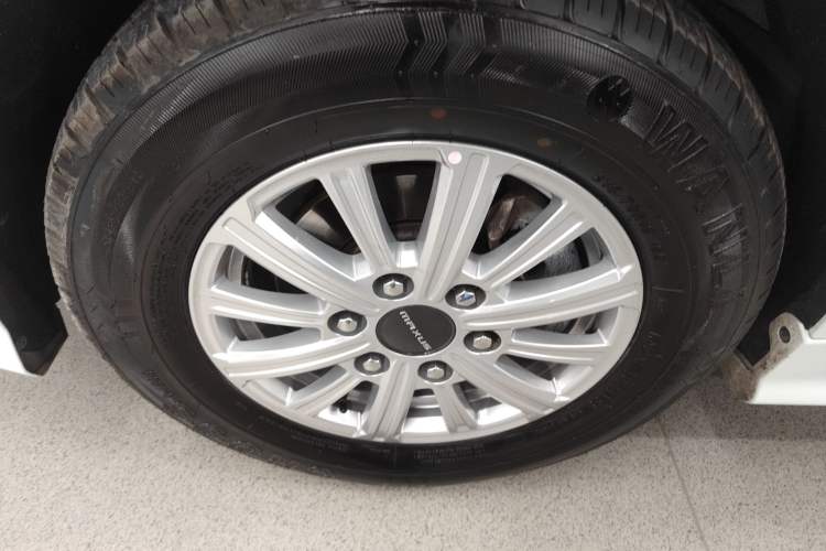 Used SAIC MAXUS G10 2025 MAX 2.0T Automatic Executive Edition Gasoline 7-Seater