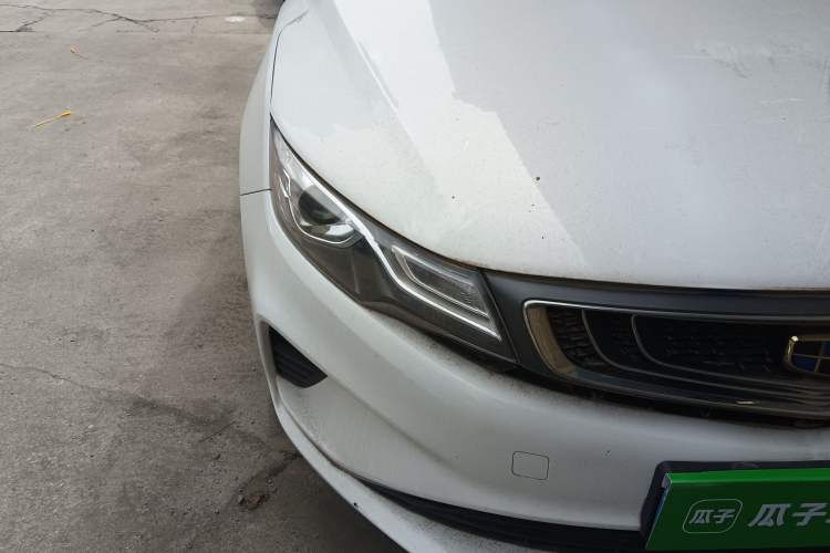 Used Geely Auto Emgrand GL 2018 1.4T Manual Elite Smart Connectivity Version Right Front Headlight