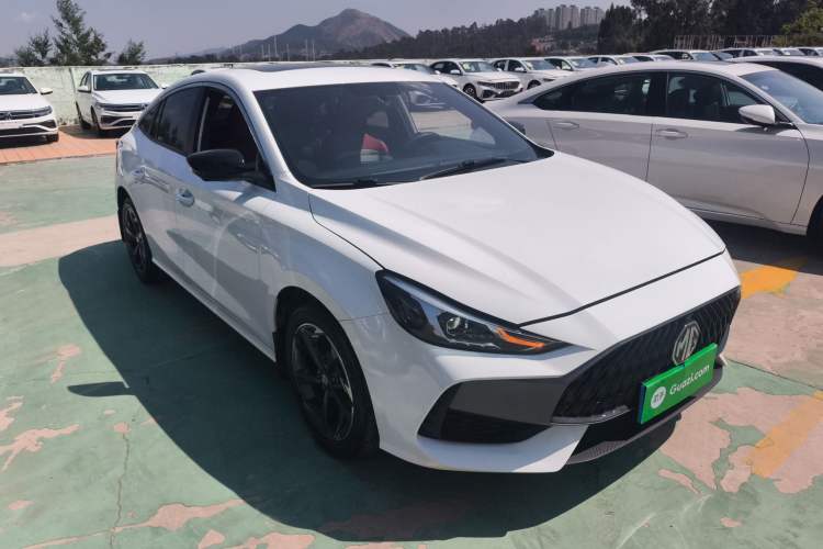 Used MG 5 2022 300TGI DCT Chao Yue Luxury Edition