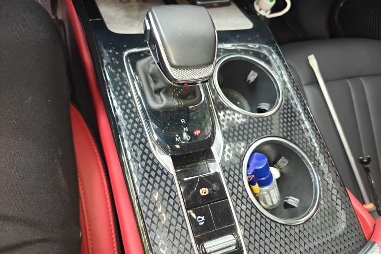 Used Hongqi HS3 2023 1.5T Two-Wheel Drive Shanwei Edition