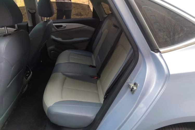 Used Rising ER6 2020 620 km Smart Edition
