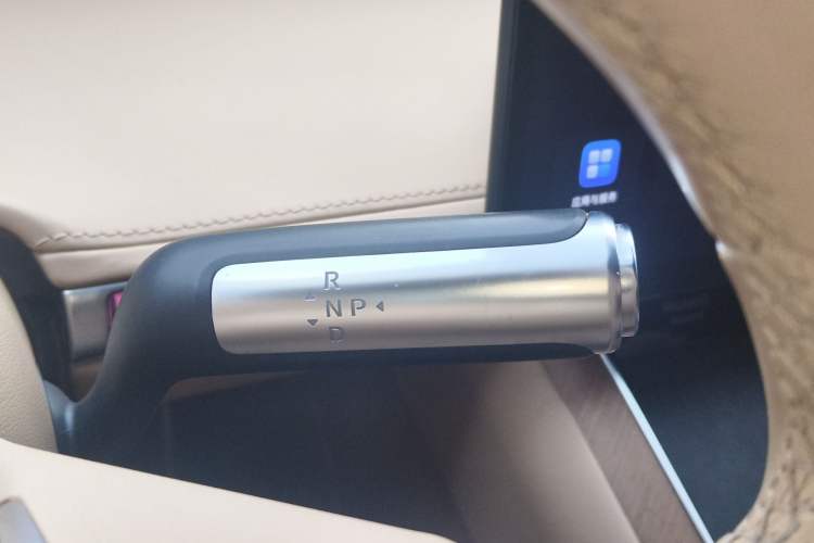 Used Hima Stelato S9 2024 All-Electric Ultra Four-Wheel-Drive Flagship Edition Gear Lever