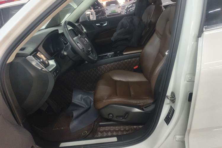 Used Volvo XC60 2020 T5 4x4 Zhiyi Luxury Edition Left Front Seat