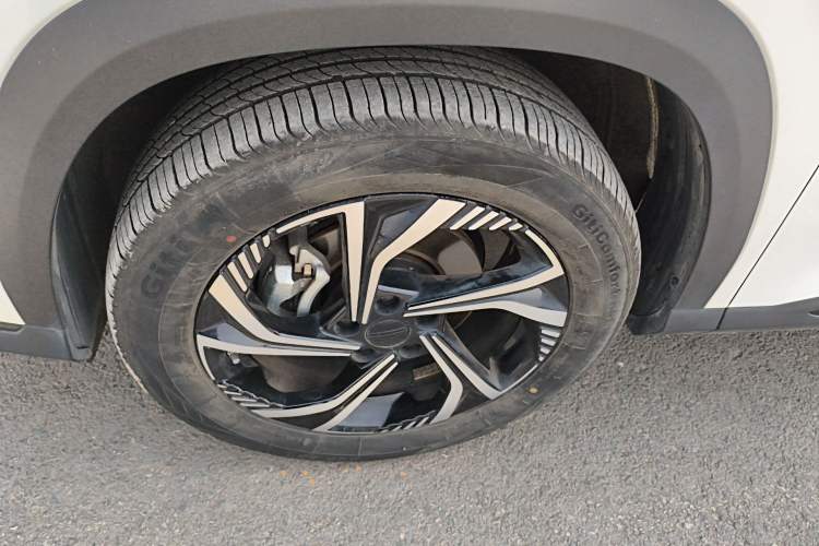 Used Geely Auto Emgrand X7 Sport 2023 Boyue COOL 1.5TD Smart Model Left Front Wheel Hub