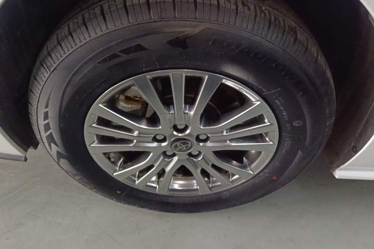 Used Toyota SIENNA 2023 2.5L Hybrid Comfort Edition Exterior 4