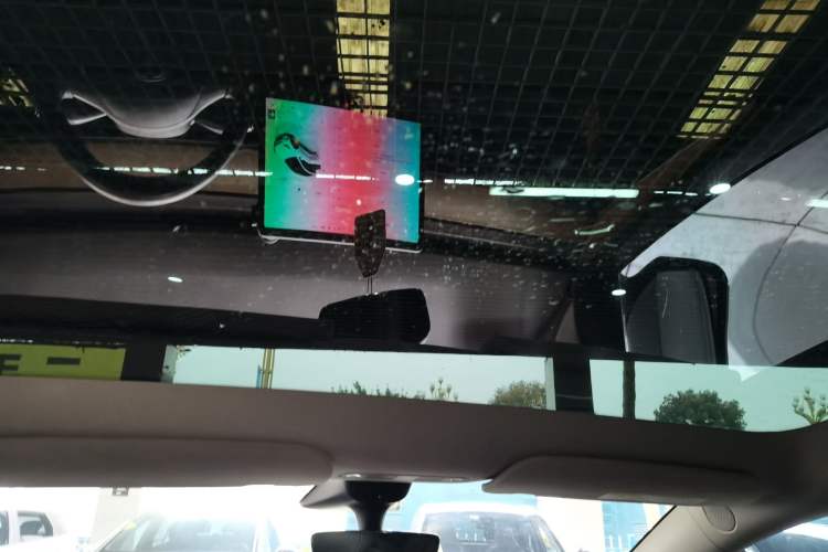 Used Tesla Model Y 2022 Long-Range All-Wheel-Drive Version