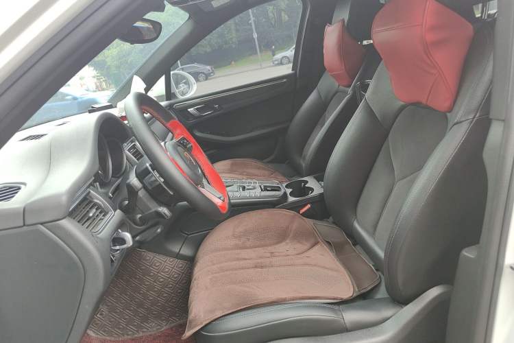 Used Porsche Macan 2017 Macan 2.0T Left Front Seat