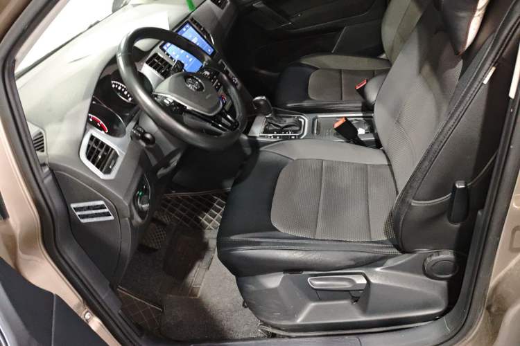 Used Volkswagen Golf Sportsvan 2016 180TSI Automatic Trend Model Left Front Seat