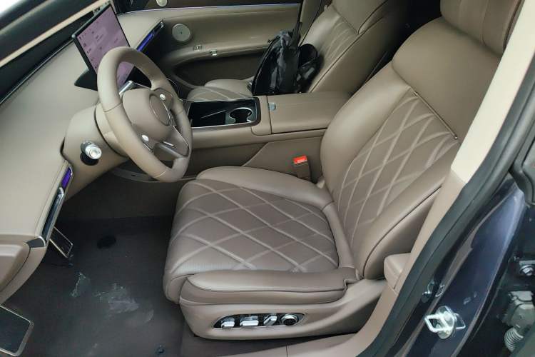 Used Hima Stelato S9 2025 Extended-Range Ultra Left Front Seat