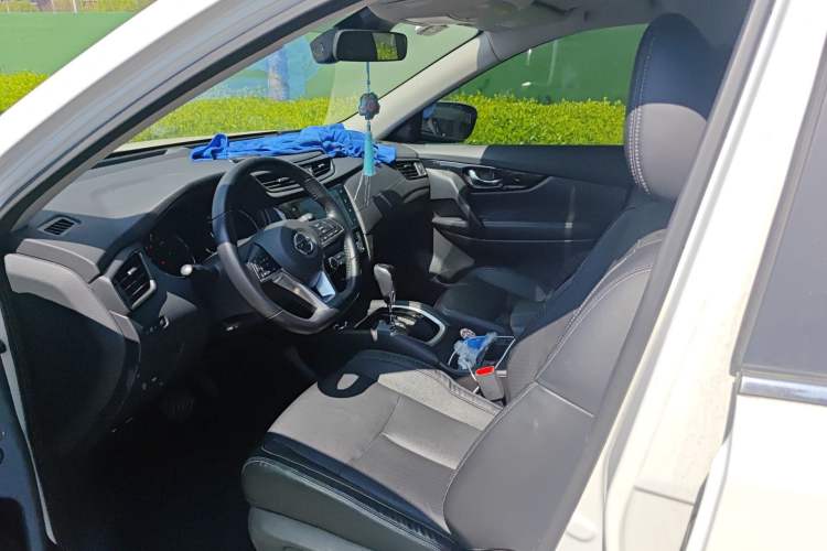 Used Nissan X-Trail 2020 2.0L XL ITS CVT 2WD SmartConnect Comfort Edition Left Front Seat