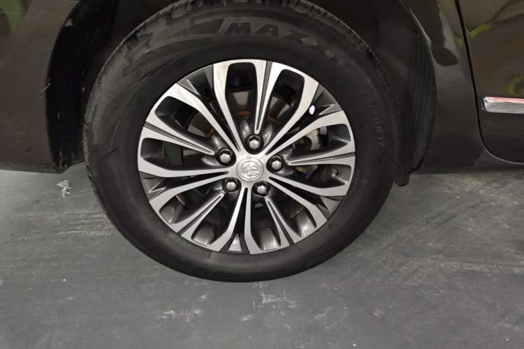 Used Buick GL8 2021 Land Cruiser Executive Class 652T Luxury Model