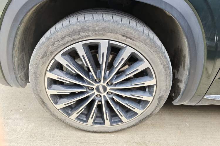 Used Geely Auto Monjaro L 2025 Dongfang Yao 2.0TD Automatic All-Wheel-Drive Wangyue Edition