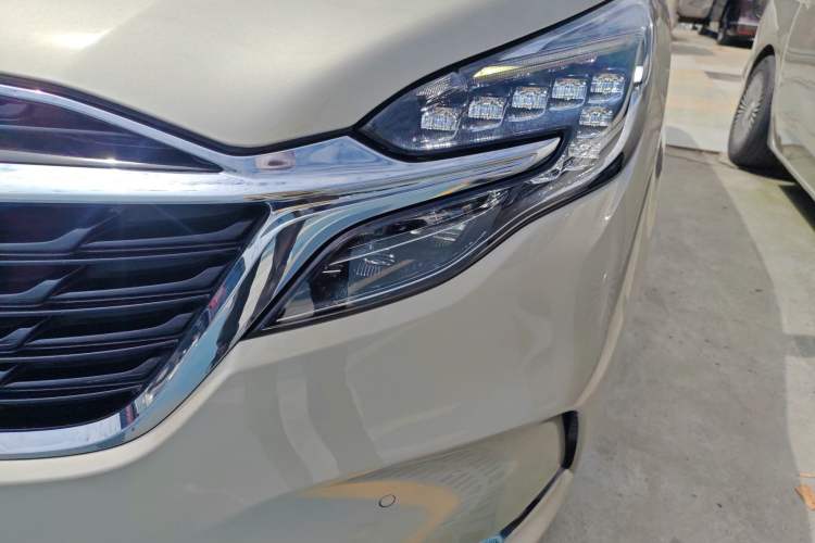 Used Buick GL8 2021 ES Landtrek 653T Luxury Model Left Front Headlight