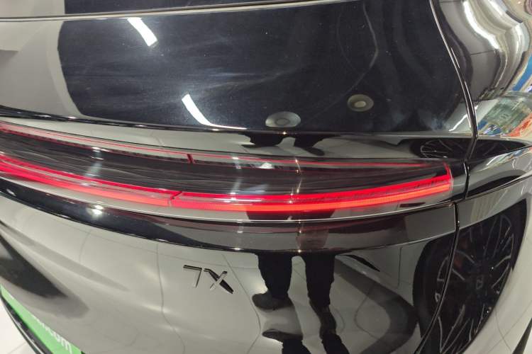 Used Zeekr 7X 2025 100 kWh Long-Range Rear-Wheel Drive with Intelligent Driving Features Right Rear Taillight