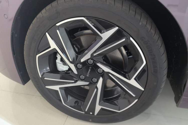 Used Lynk & Co 07 2026 Model 126 Long-Range Ultra H7
