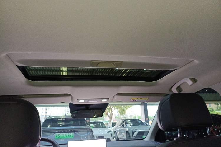 Used Nissan N6 2026 Model 180 Max Headliner