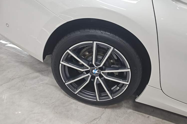 Used BMW 3 Series 2025 325Li M Sport Package Exterior 5