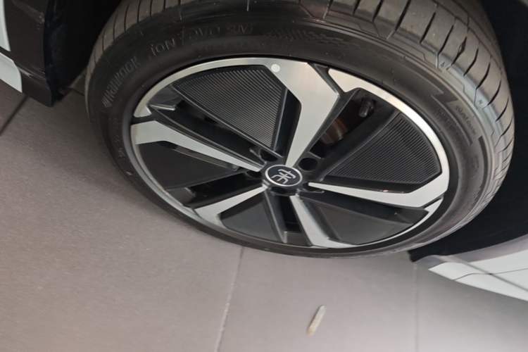 Used BYD Song L EV 2025 662 km Advanced Intelligent Driving Version