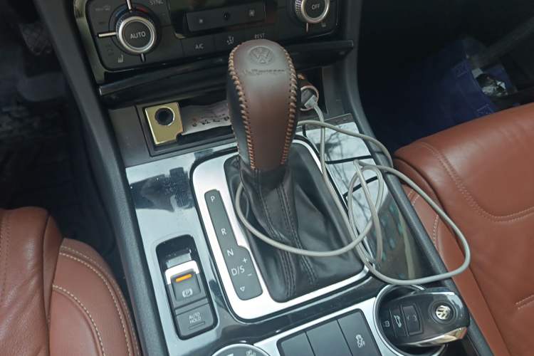 Used Volkswagen Touareg 2016 3.0 TSI Standard Version Gear Lever