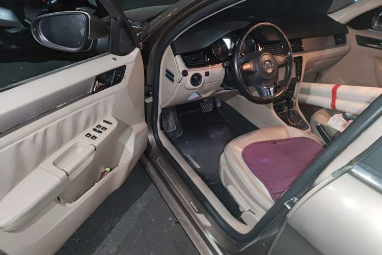 Used Volkswagen Bora 2014 1.6L Automatic Comfort Model Driver Seat