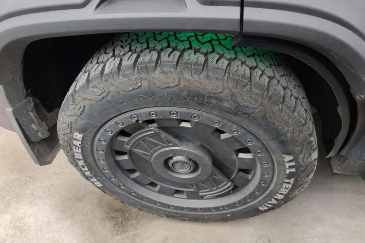 Used JETOUR Traveler 2024 2.0T All-Wheel-Drive Silver Dragon Wings