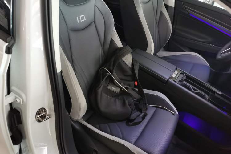 Used Volkswagen ID.7 VIZZION 2024 PRO Model Right Front Seat