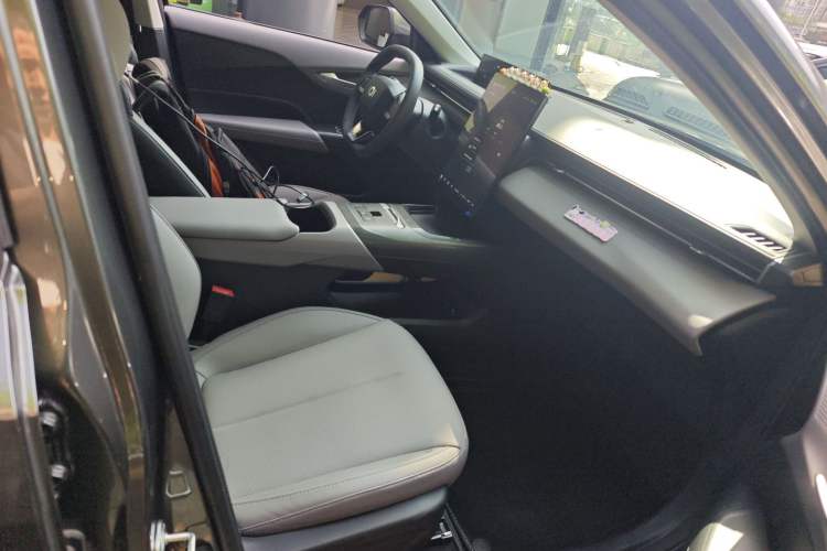 Used CHANGAN NEVO A05 2025 Truly Delicious Edition 70 – Beyond Excellence Right Front Seat