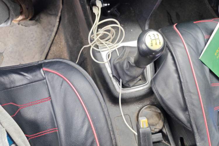 Used CHANGAN KAICHENG Ounuo S 2014 1.5L Base Version Gear Lever