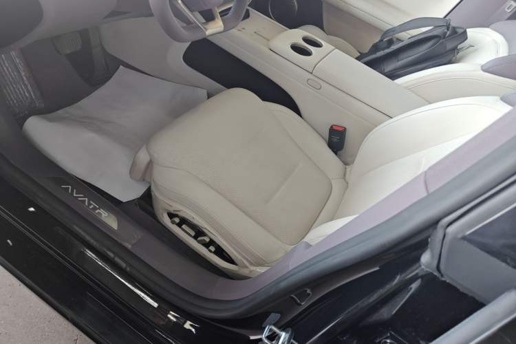 Used Avatr 06 2025 Pro Range-Extended Edition Left Front Seat