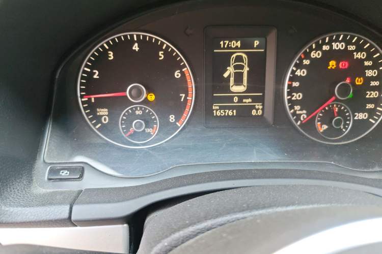 Used Volkswagen Scirocco 2009 1.4 TSI Luxury Edition Odometer Close Up