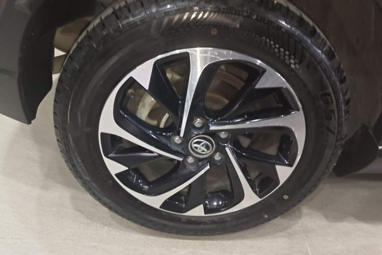 Used Toyota IZOA 2018 2.0L Yichi Edition China V Standard Right Rear Wheel Hub