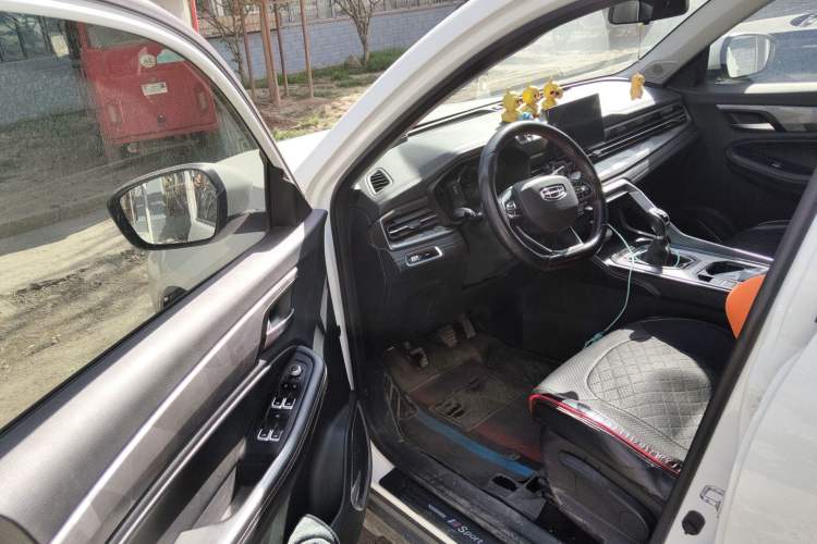 Used Geely Auto Vision X6 2021 PRO 1.4T Manual Luxury Model
