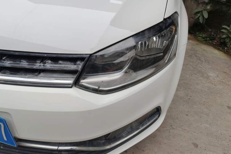 Used Volkswagen Polo 2016 1.6L Automatic Comfort Model

