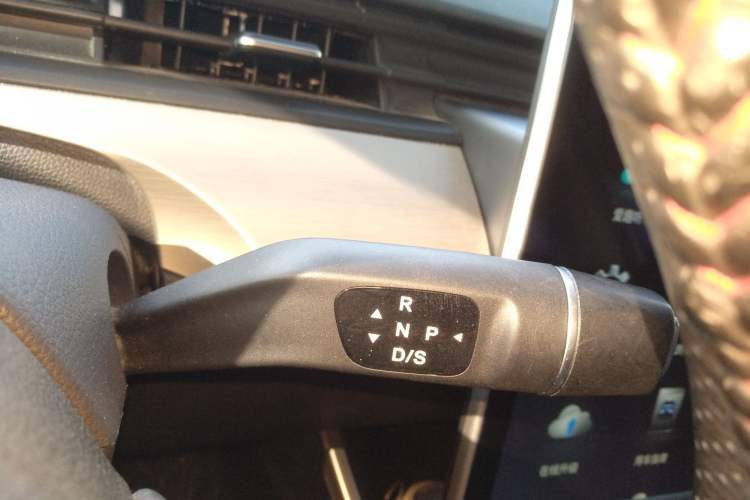 Used NETA V 2021 Long-Range Entertainment Edition Upgrade Model