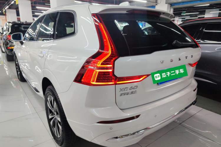 Used Volvo XC60 2025 B5 4x4 Smart Luxury Edition Rear Left 45 Deg