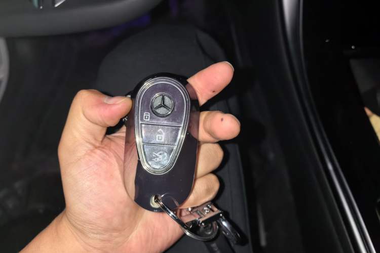 Used Mercedes-Benz C-Class 2024 C 260 L Brilliant Night Sports Edition Vehicle Key