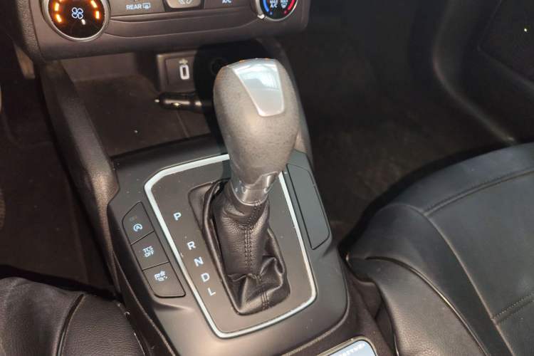 Used Ford Focus 2019 Sedan 1.5L Automatic FENGYUE Model China V Standard