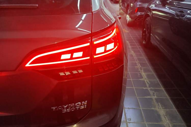 Used Volkswagen Tayron 2020 380TSI All-Wheel Drive R-Line Connected Version
