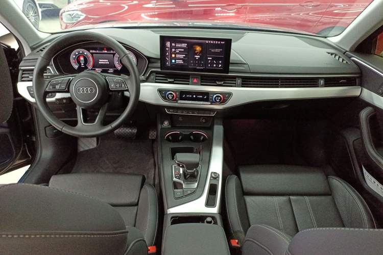 Used Audi A4L 2022 40 TFSI Luxury Dynamic Model
