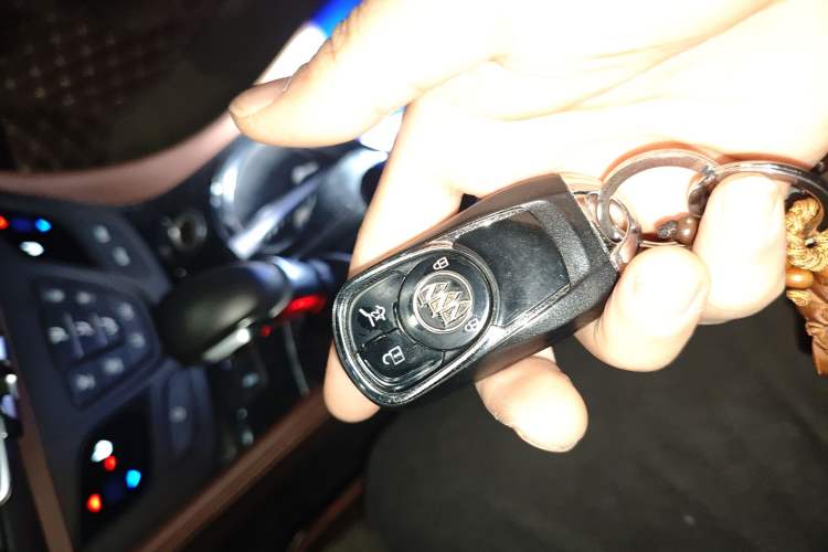 Used Buick Envision 2018 28T Four-Wheel Drive Luxury Model
