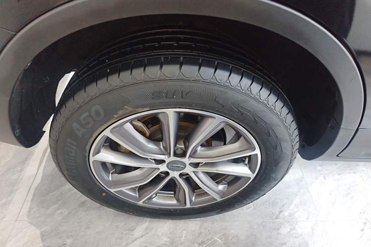 Used Geely Auto Emgrand X7 Sport 2021 Million Edition 1.8TD DCT Two-Wheel Drive Luxury Model Right Rear Wheel Hub