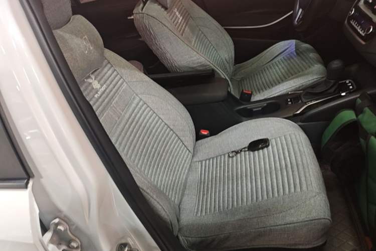 Used Toyota Corolla 2023 1.8L Smart Electric Hybrid Dual-Motor Elite Edition Right Front Seat