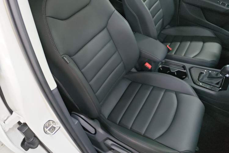 Used Volkswagen Tharu 2022 330TSI Four-Wheel Drive Luxury Edition Right Front Seat