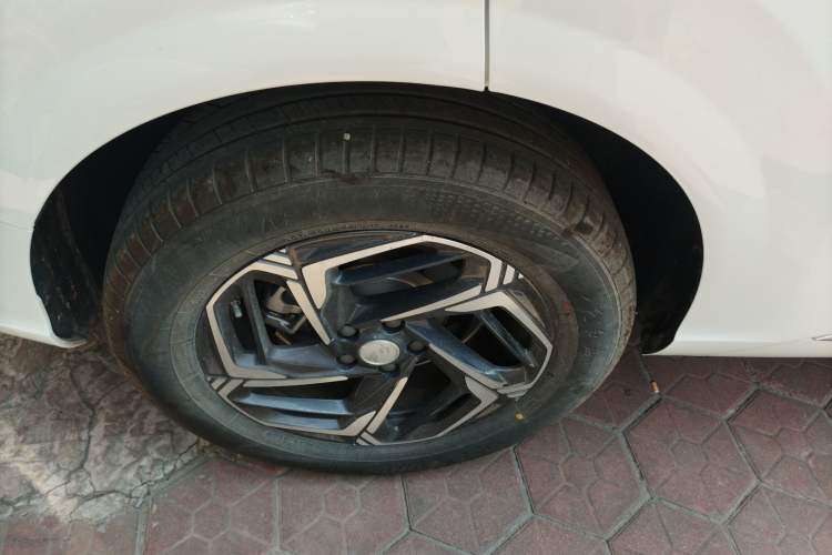 Used Hongqi HS3 2024 1.5T Zhiwei Edition
