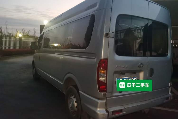 Used SAIC MAXUS Xintu V80 2021 2.0T Manual Classic Aoyuntong Long Wheelbase Mid-Roof 6/7/8/9-Seater Rear Left 45 Deg
