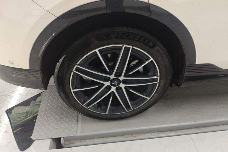 Used VOYAH COURAGE 2025 Model Rear-Drive Qiankun Edition
