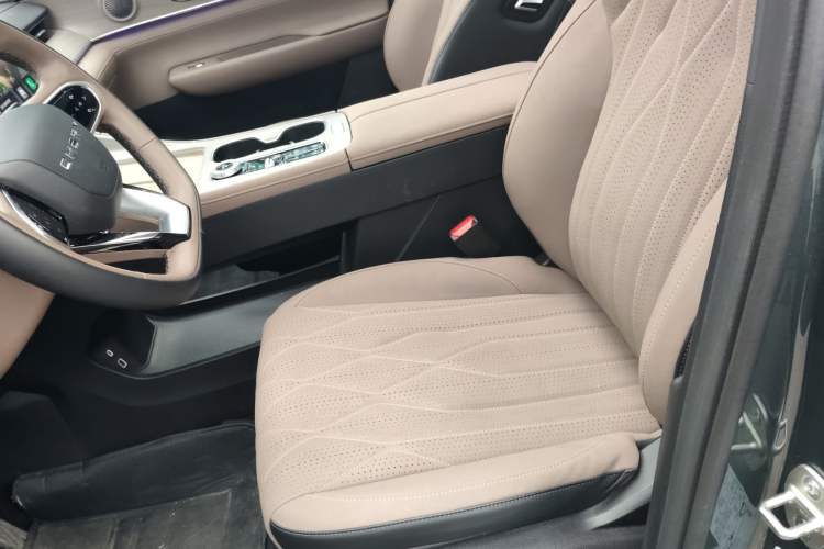 Used Chery Tiggo 8 PLUS 2025 290TGDI DCT Prestige 5-Seater Left Front Seat