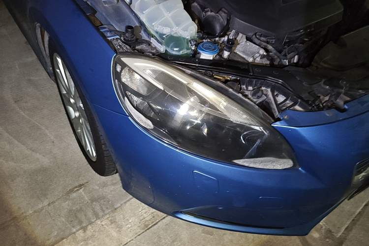 Used Volvo V40 2015 1.6T Zhiya Edition Right Front Headlight