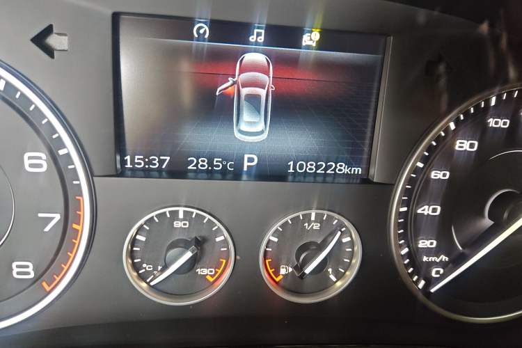 Used BORGWARD BX7 2016 28T Four-Wheel Drive Flagship Version 5 Seats Odometer Close Up